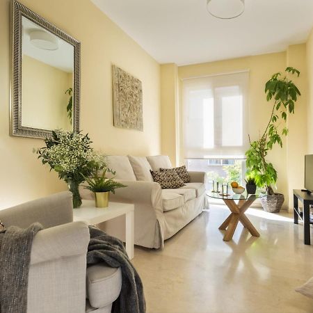 Misterhost San Bernardo Jardines De Murillo Севилья Экстерьер фото